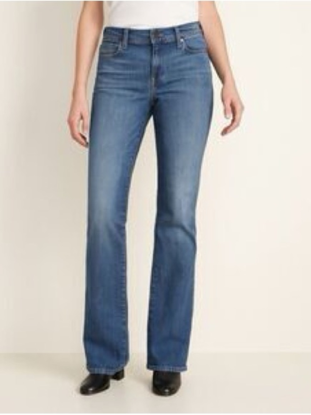 Classic Mid-Rise Bootcut “Sweetheart” Jeans in Blue